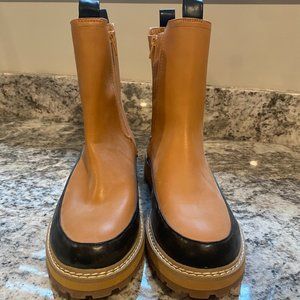 *Brand New* Cambria Chelsea Boots